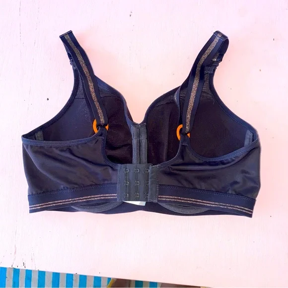 Empirente Sports Bra Sparkly Strap Details, Keyhole Bead, Underwire High Impact
